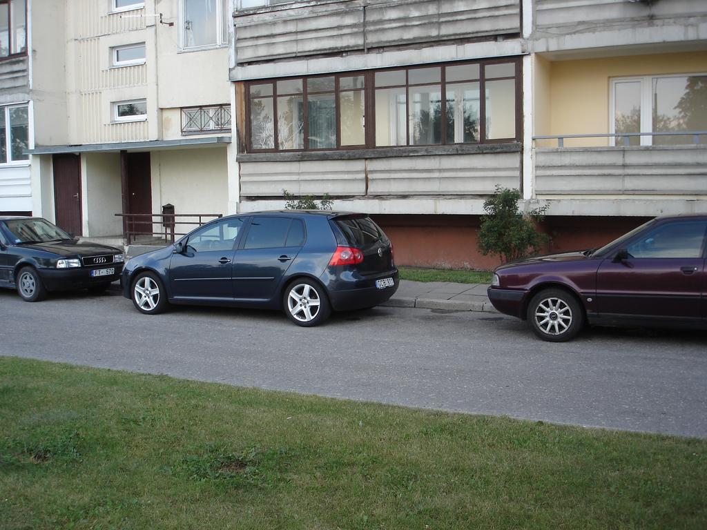 Siguldas Street Apartment In فنتسبيلز الغرفة الصورة